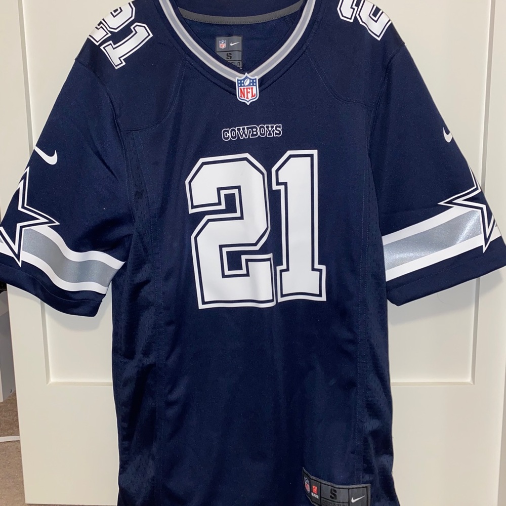 Ezekiel Elliott Jersey Men’s Size Small WORN ONCE